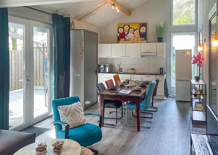 Дом отдыха Lovely In With Wifi *